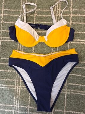 Chupshe Colorblock tummy control swimsuit